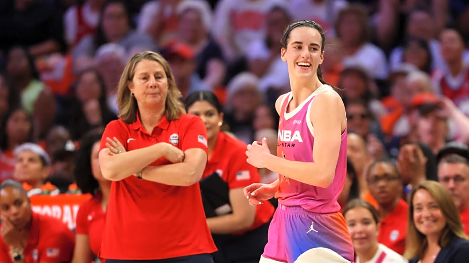 Top WNBA Coach Faces Criticism After Behavior Toward Caitlin Clark Resurfaces