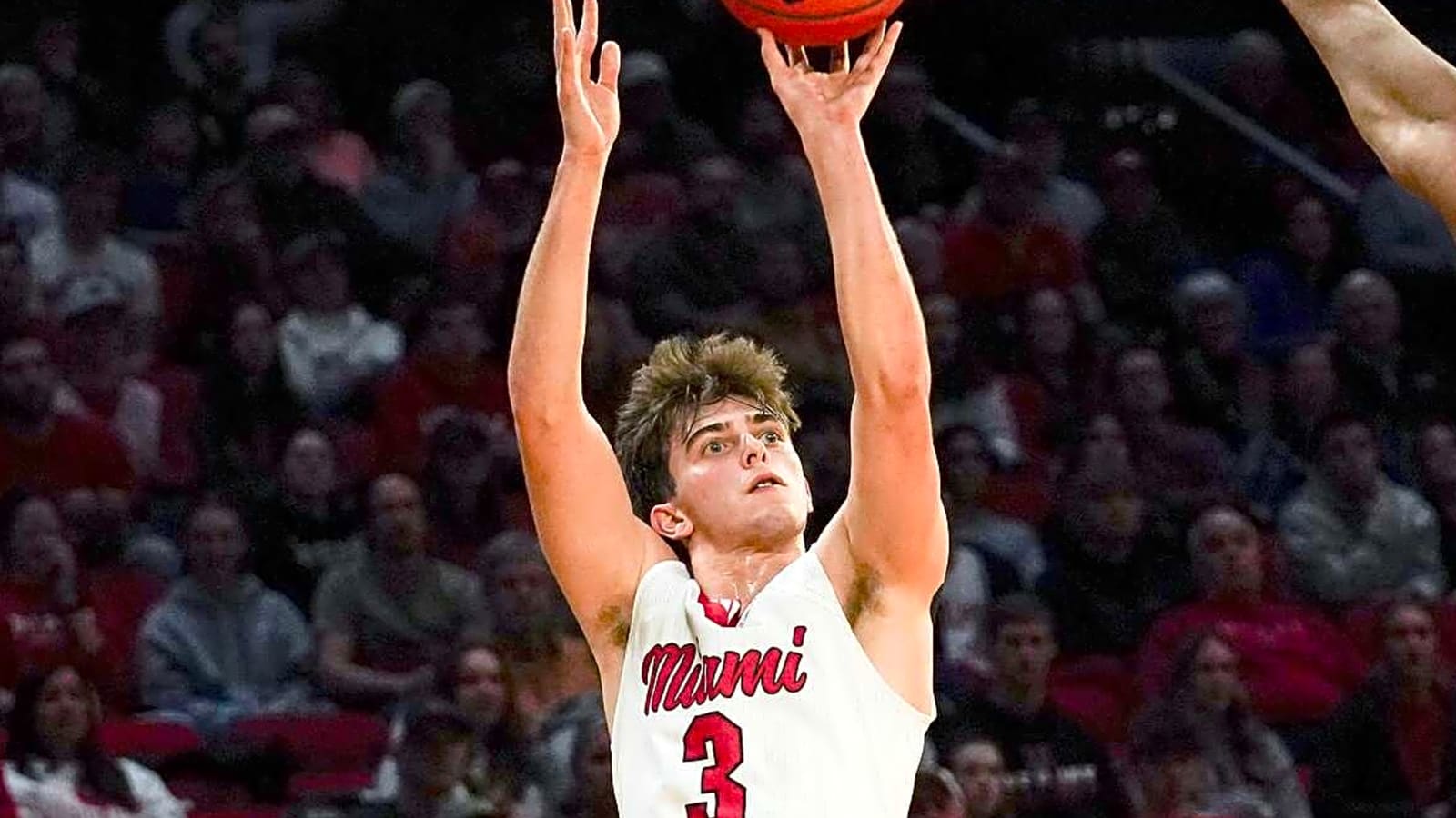 No. 25 Miami (Ohio) sneaks past Kent State in OT, gets to 20-0