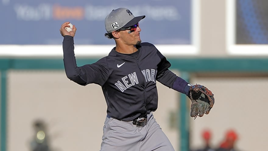 Diamondbacks Sign Andrew Velazquez To Minor League Deal