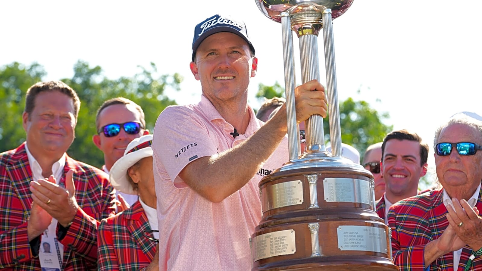 Russell Henley birdies first playoff hole, wins Charles Schwab Challenge