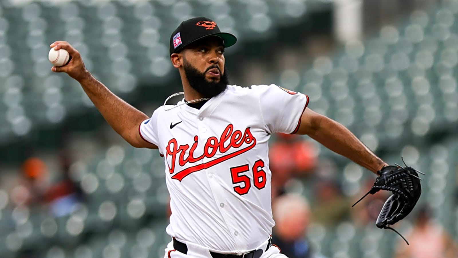 Orioles, Blue Jays pull off unique trade during doubleheader