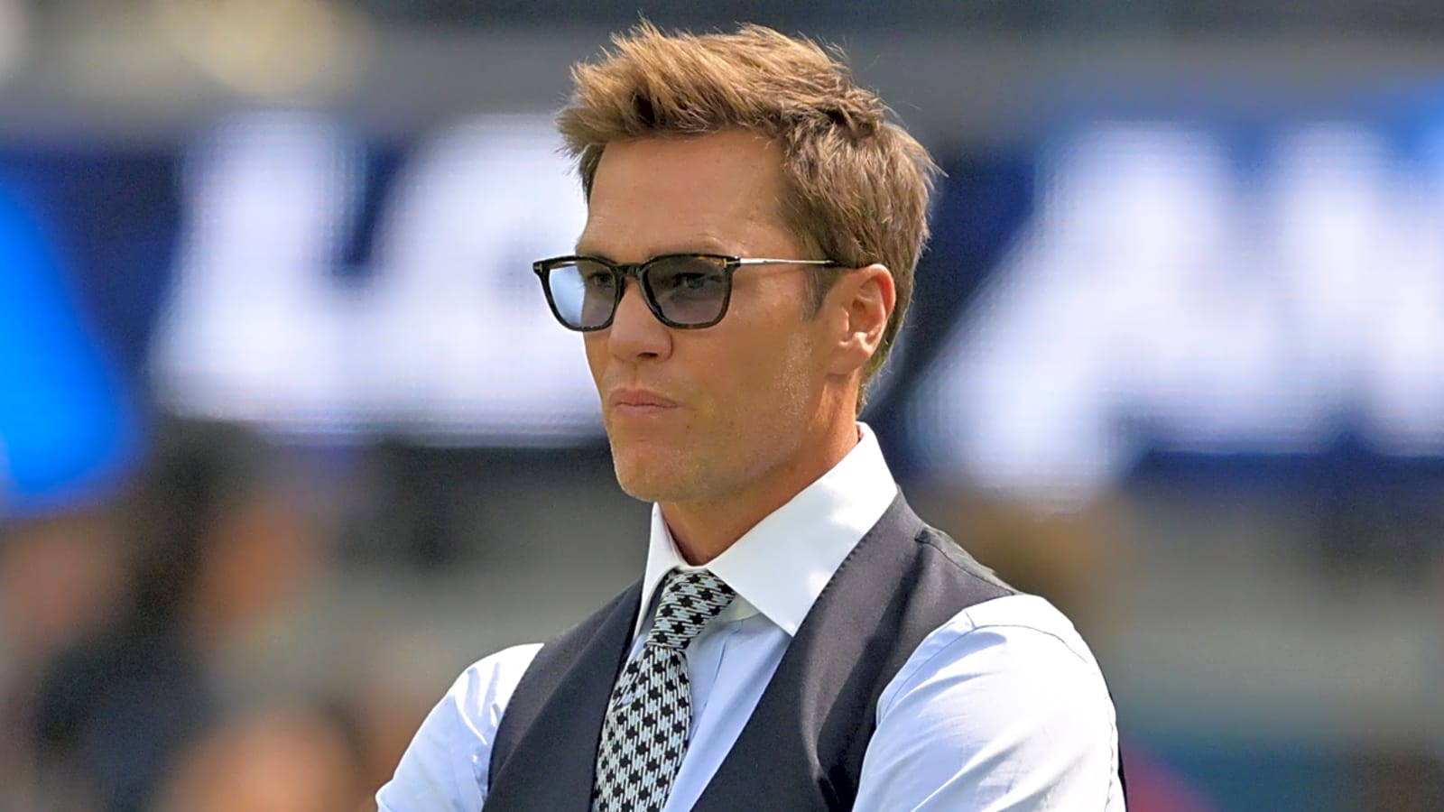 Owens sends warning to Brady after Belichick, Kraft HOF snubs