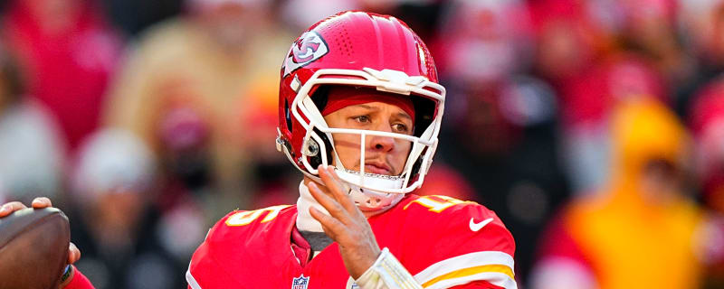 Chiefs' Mahomes targeting bold goal at start of injury rehab