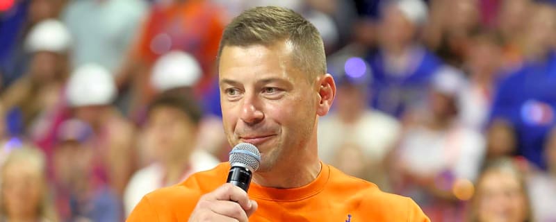 Florida Gators lock in official visit with top recruit thanks to prized assistant coach, and he could shape the offense for years