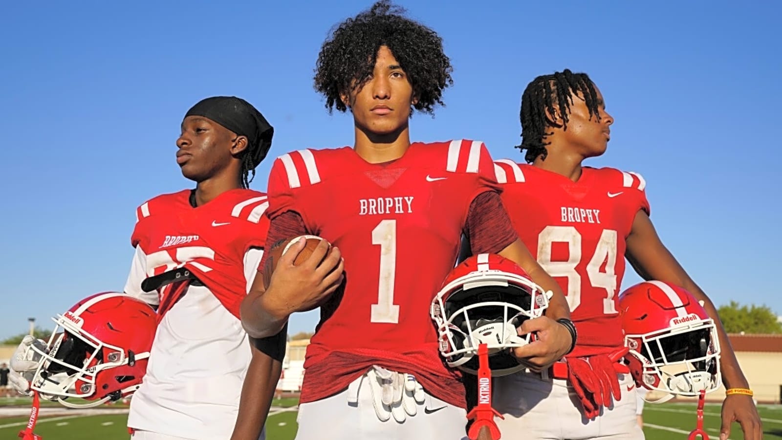 11-Time Pro Bowler’s Son Predicted To Be Recruited by Independent College Football Powerhouse