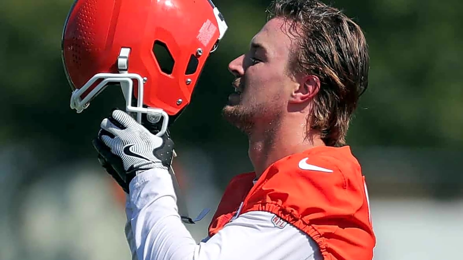 Browns Trade Quarterback Kenny Pickett to Raiders