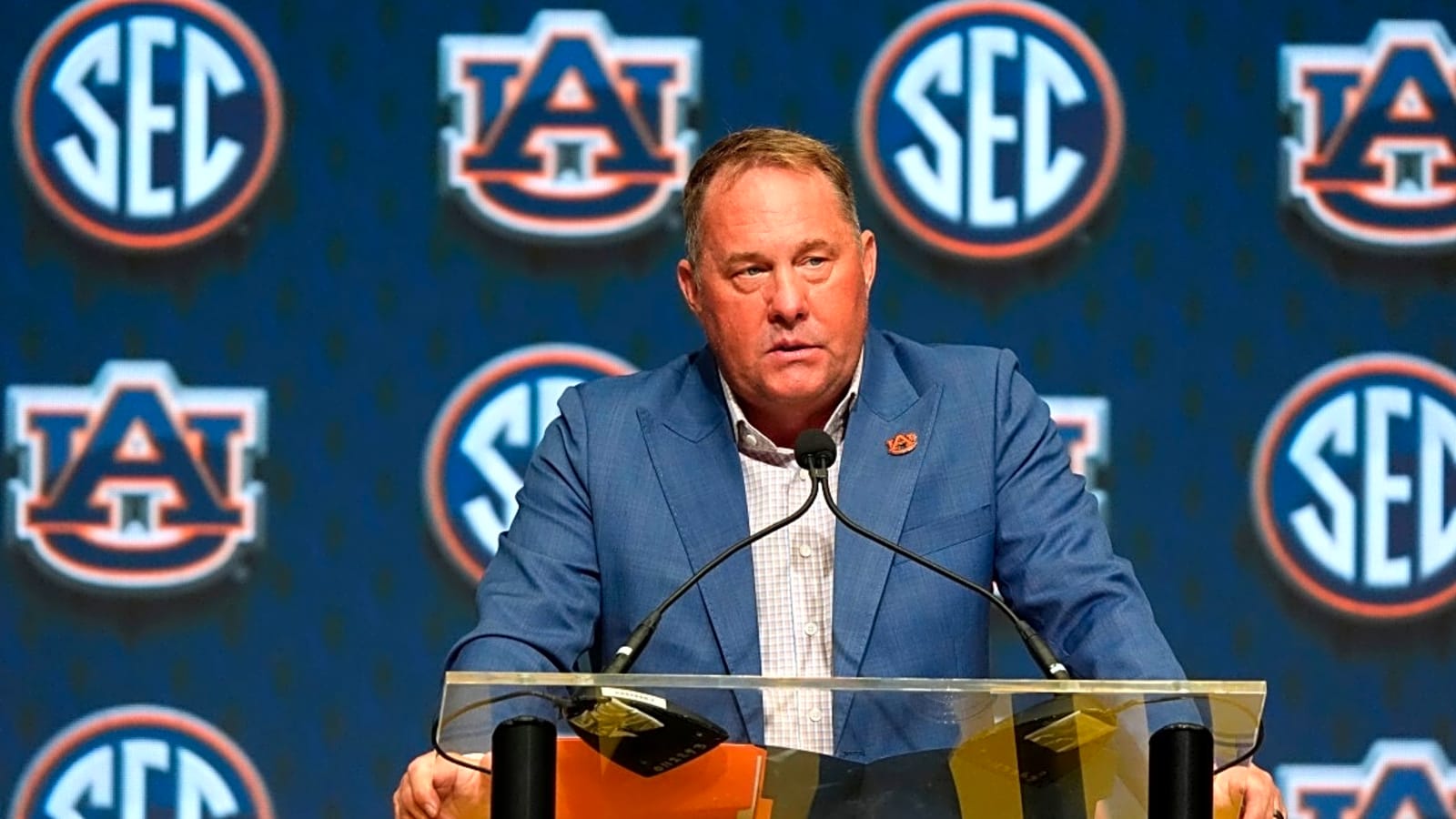 See what Hugh Freeze says &#39;I couldn&#39;t get away with&#39; in direct response to Lane Kiffin&#39;s jab at SEC Media Day podium