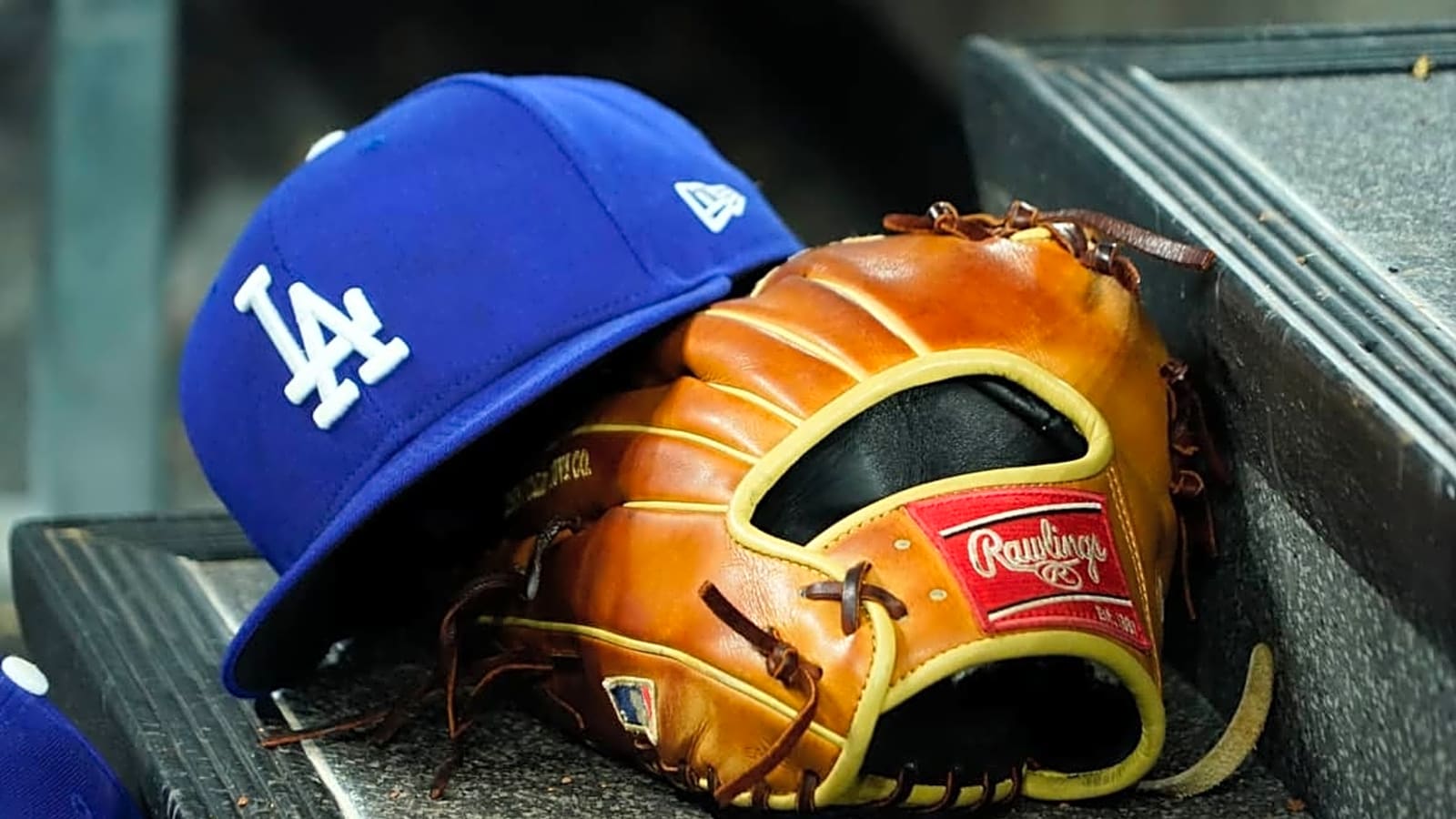 Los Angeles Dodgers Sign Another Veteran Reliever