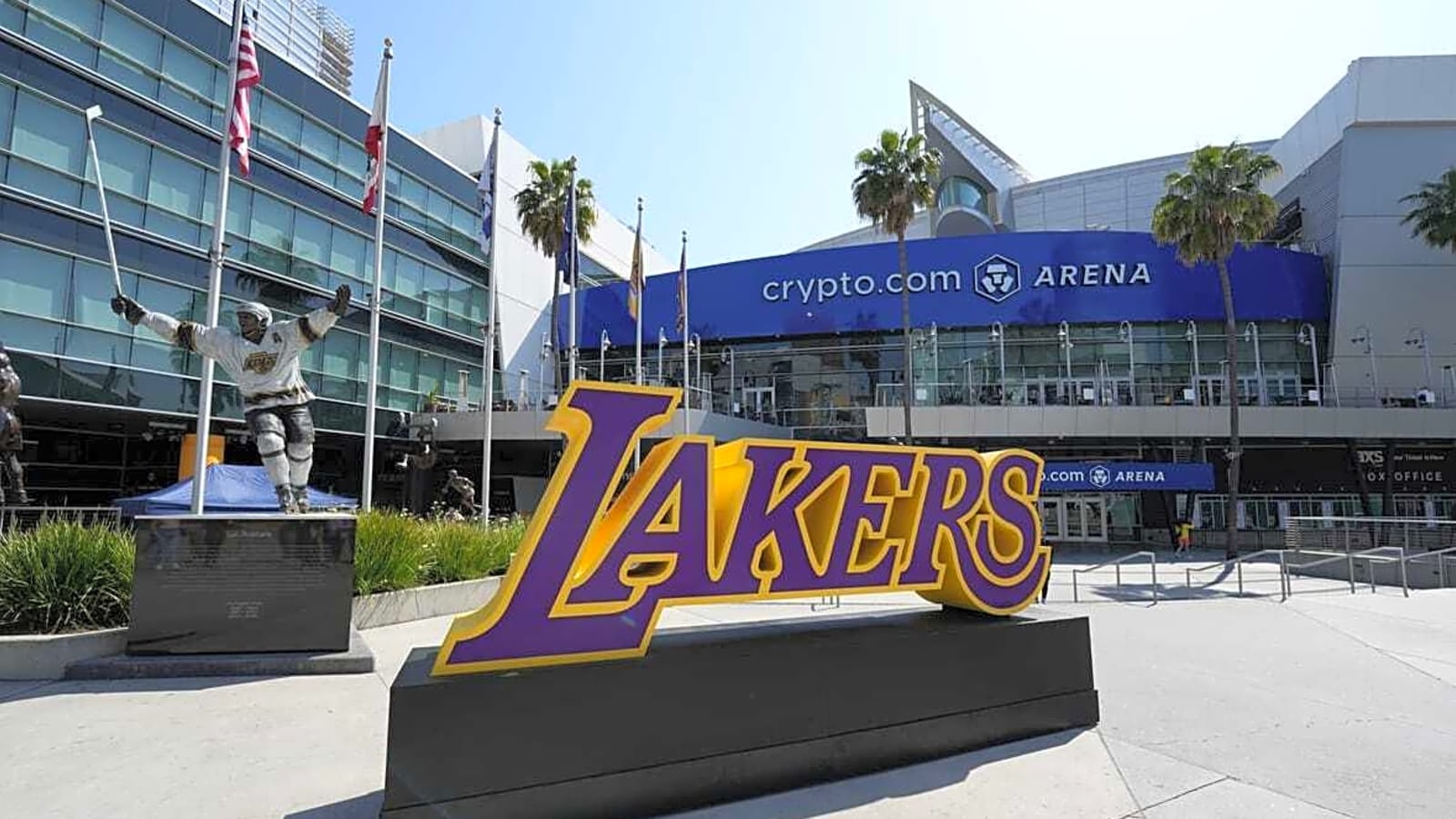 Lakers Trade Rumors Again Link LA To Long Coveted Big Man, Despite Recent Push Back
