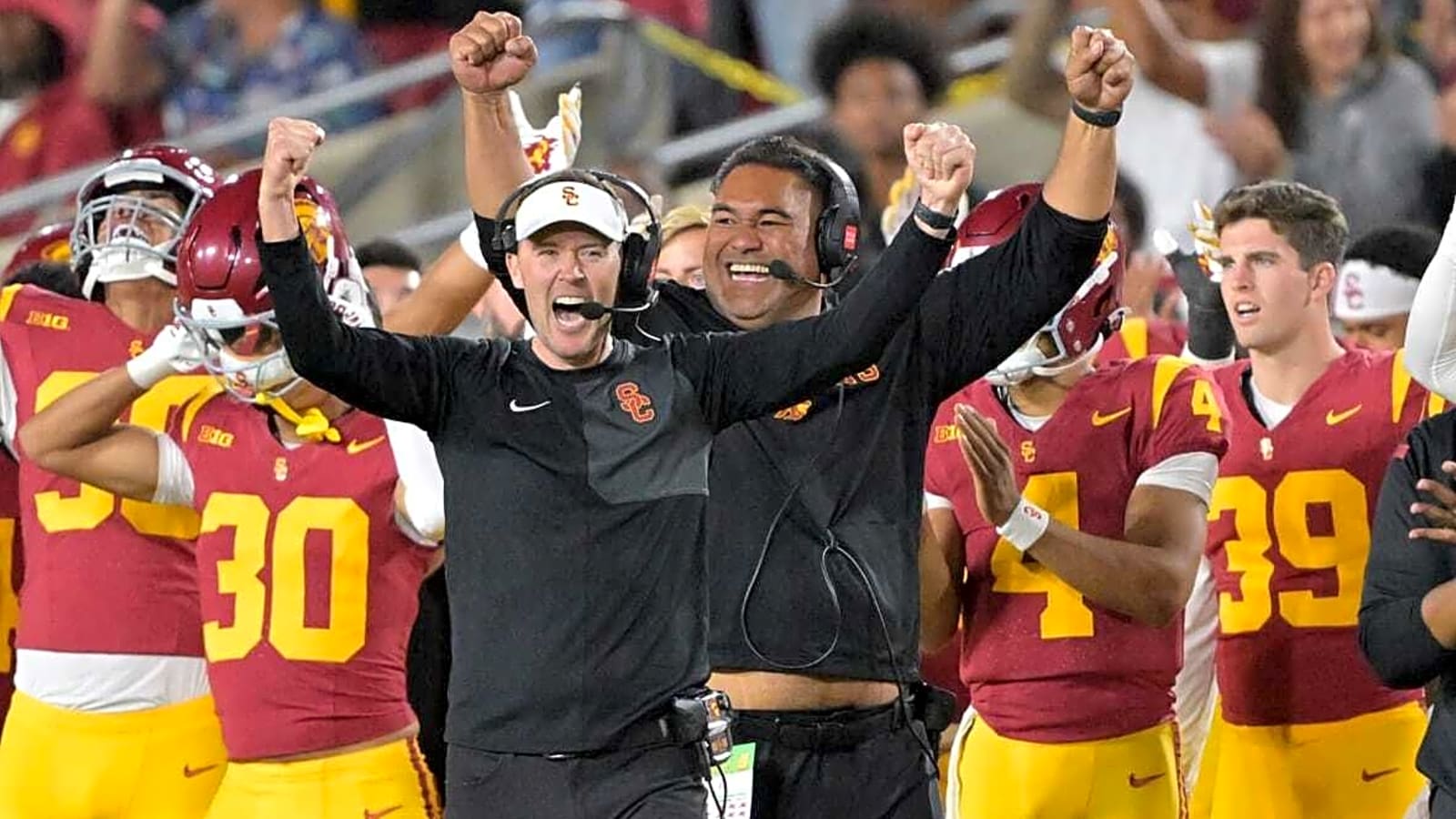 USC Trojans Offer Elite 2027 Defensive Lineman