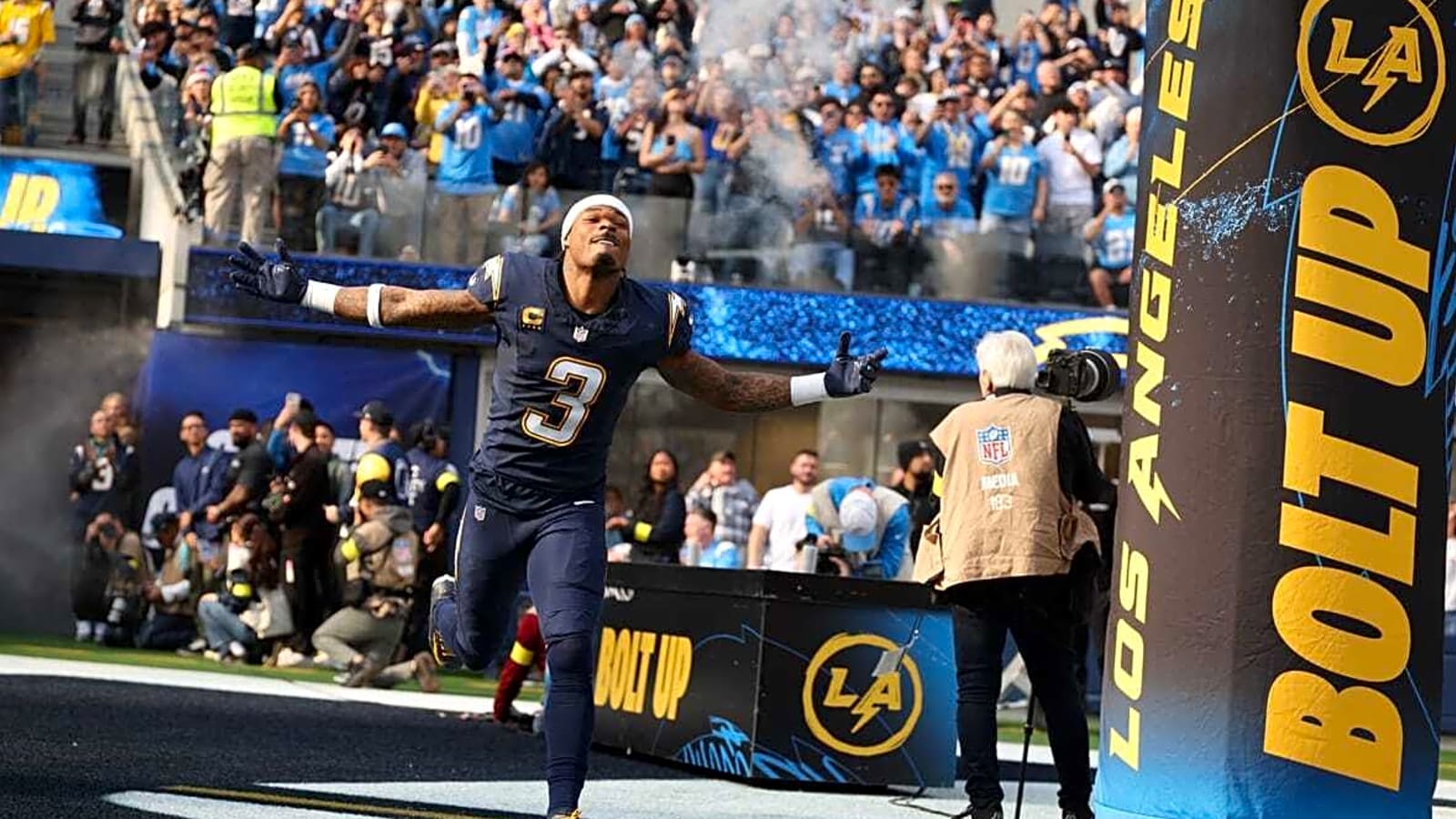 Chargers Star Derwin James Becomes Highest Paid Safety In NFL History