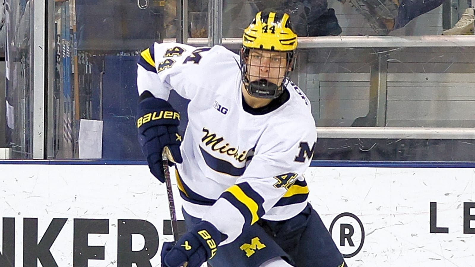 Penguins acquire 24th overall pick, select son of longtime Oiler