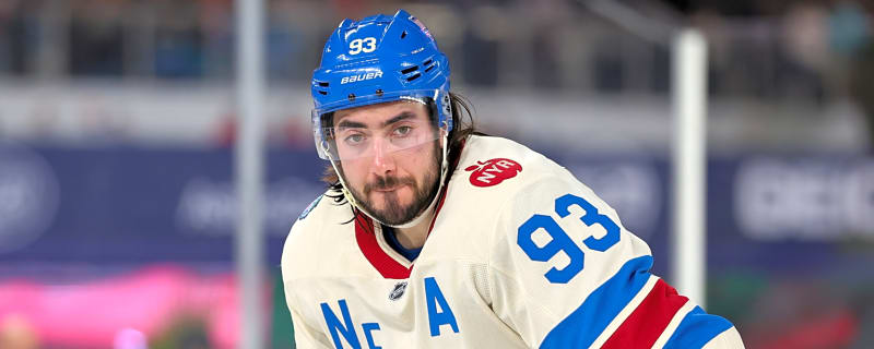 Mika Zibanejad makes Winter Classic history in Rangers' dominant win over Panthers