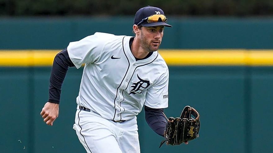 Pirates claim versatile player off waivers