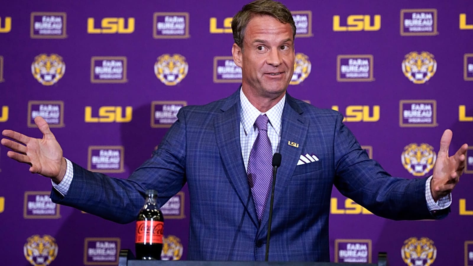 Lane Kiffin, LSU Make Coaching Decision Months After Sam Leavitt Move