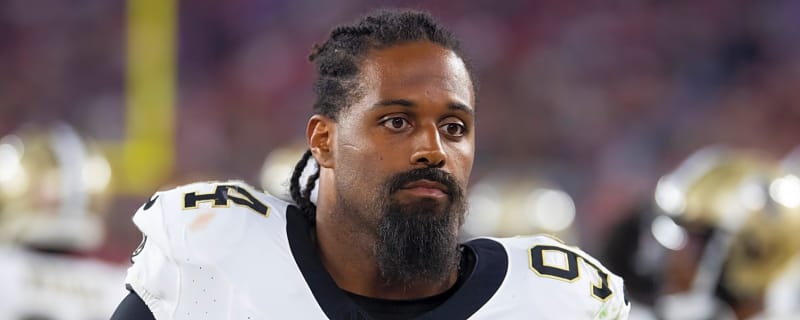 Future Hall of Famer flirts with Chiefs after Travis Kelce deal