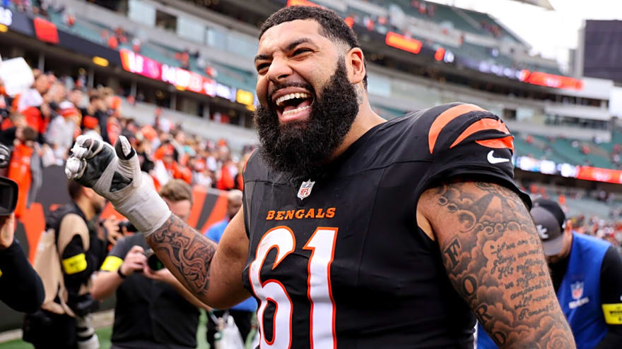 Former Oklahoma Sooners draft pick receives birthday gift from Joe Burrow during game to create hilarious highlight