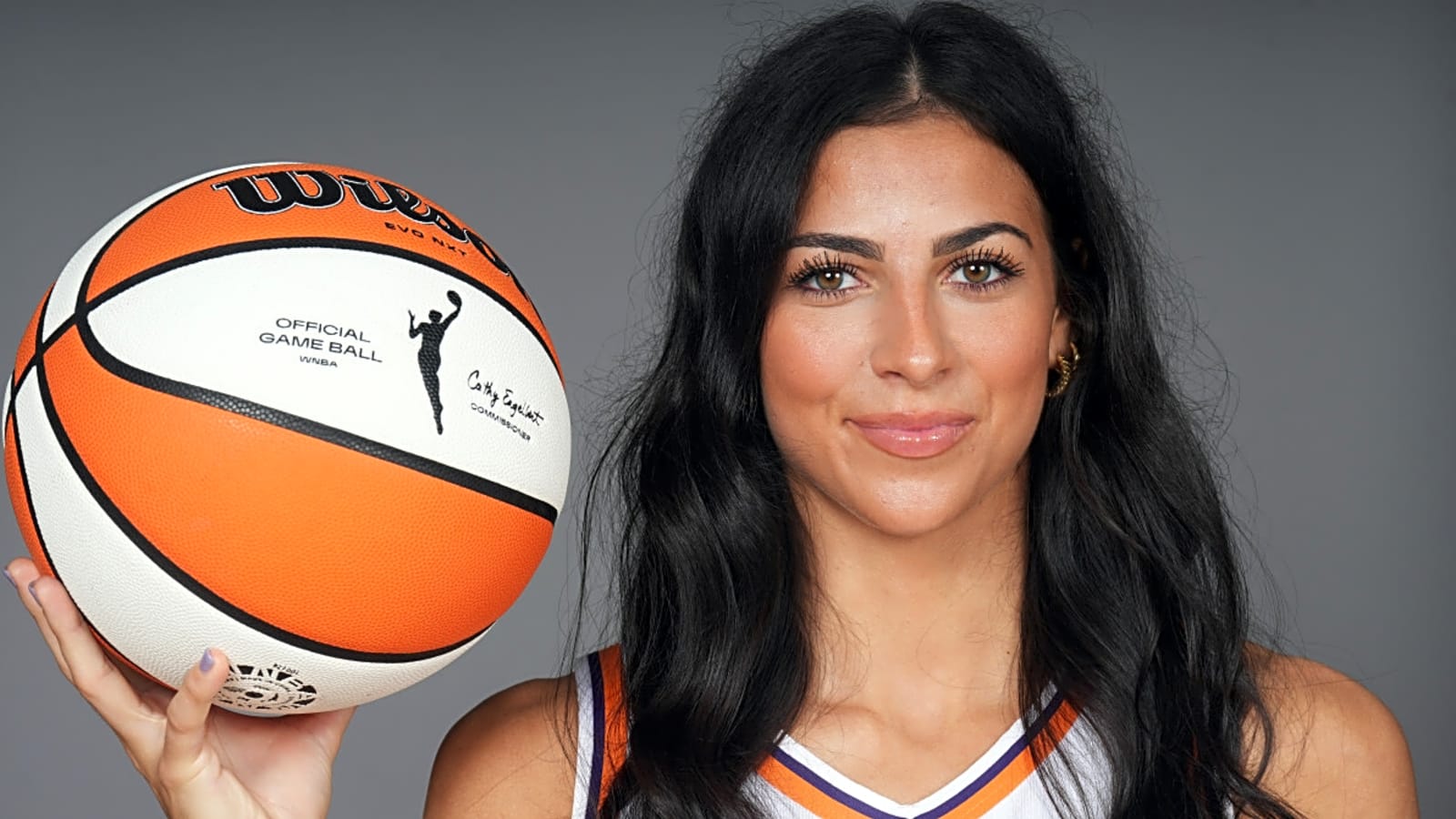 TJ McConnell&#39;s Sister Has 6-Word Message For Everyone