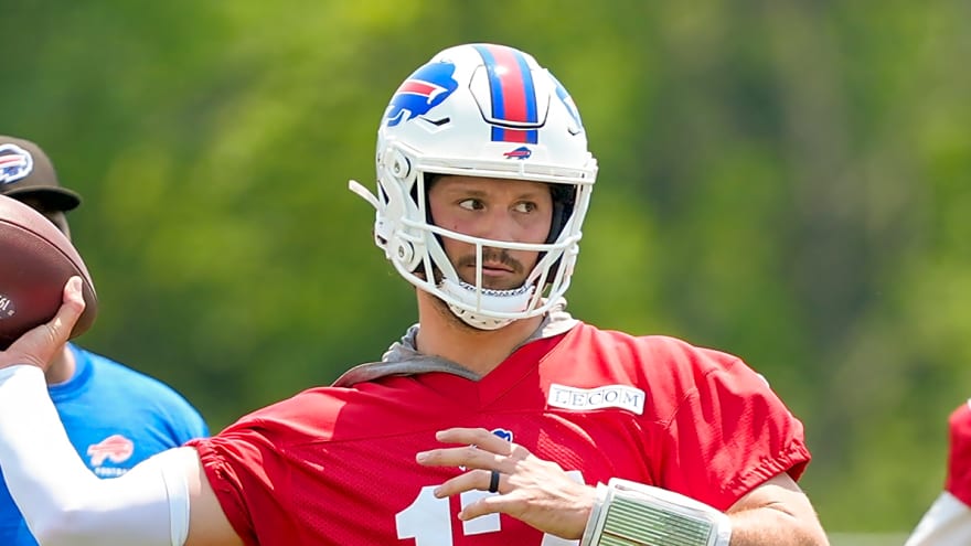 How does Josh Allen surpass Patrick Mahomes as league's No. 1 QB?