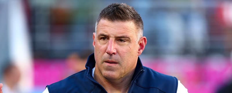 Patriots' Mike Vrabel adds more fuel to A.J. Brown trade rumors