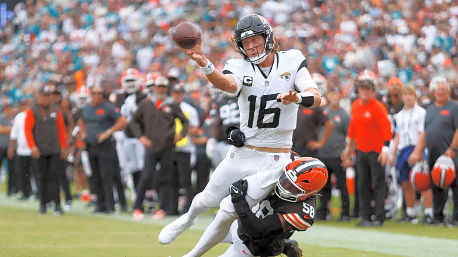 Trevor Lawrence Leads Secret Offensive Summit in Bahama – Building Jaguars&#39; Superteam