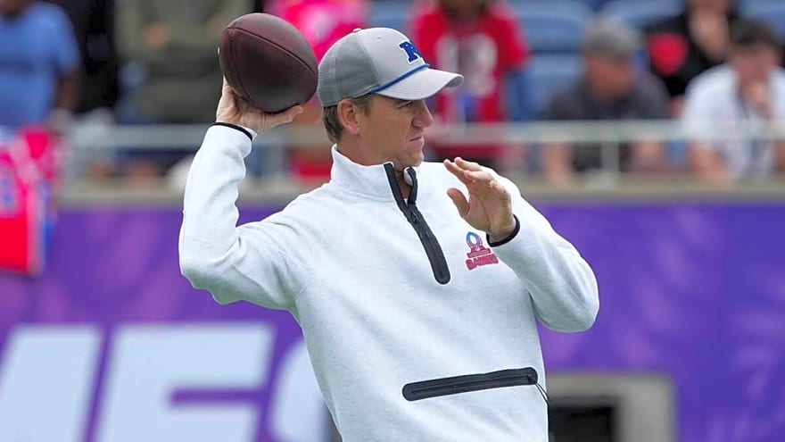 Giants legend Eli Manning shares video of hilarious hoverboard fail