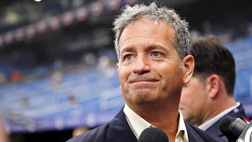 Stu Sternburg gave Rays employees parting gifts after selling team