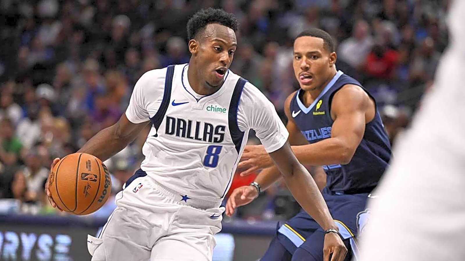 Grizzlies agree to contract with ex-Mavericks forward
