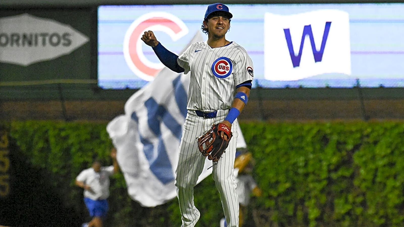 Yankees add infield depth with latest signing