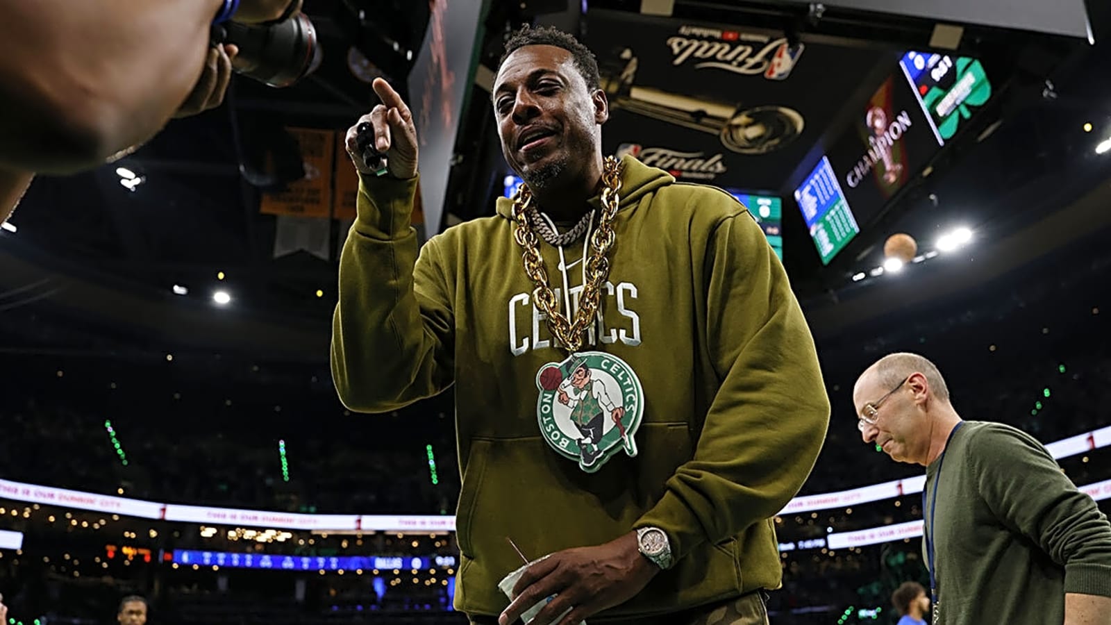 Celtics legend Kevin Garnett trolls Paul Pierce amid lost bet, 8-hour walk to studio