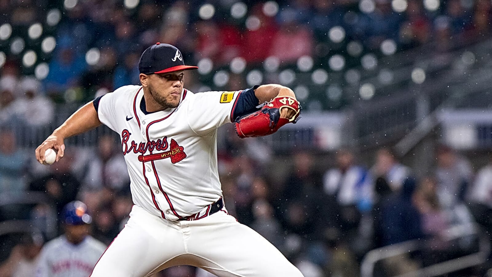 Braves reliever reveals possible injury timeline