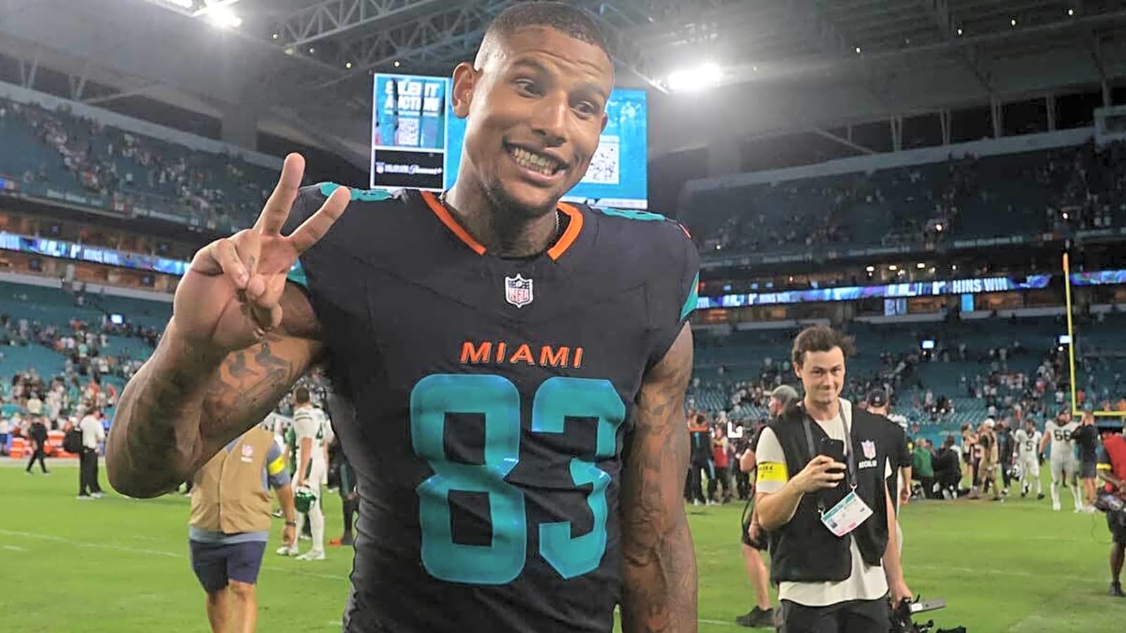 The Dolphins’ Darren Waller renaissance continues as he dominates Panthers