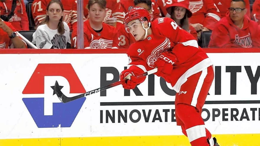 Red Wings’ Axel Sandin-Pellikka scores 1st NHL goal vs. Lightning