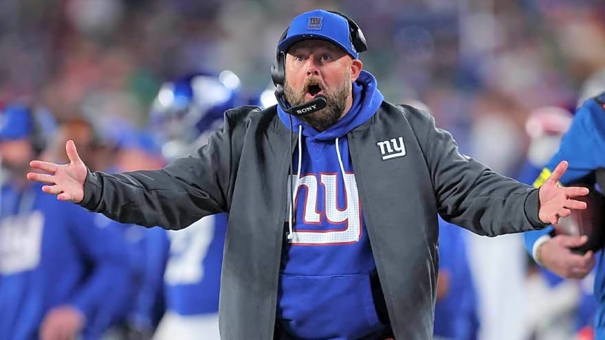 Brian Daboll apologized to Giants physician for outburst amid Jaxson Dart injury