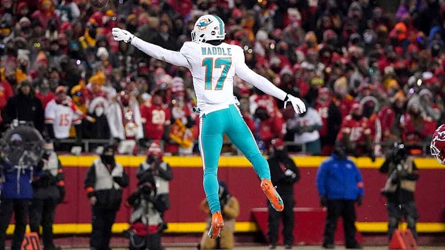 Steelers’ perfect Jaylen Waddle trade offer if Dolphins completely blow it up