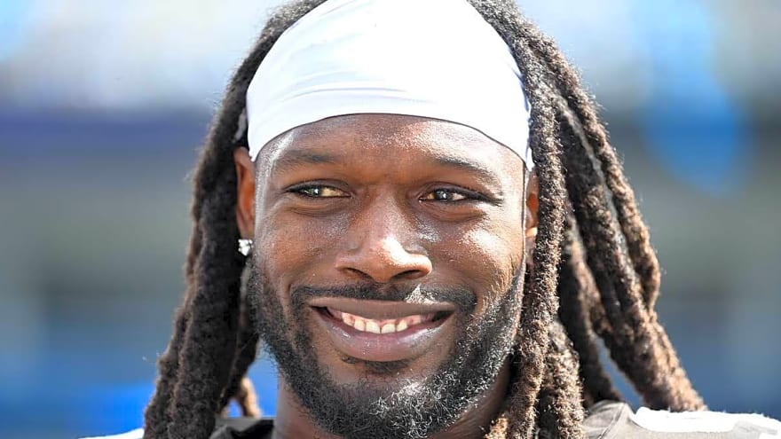 Jadeveon Clowney officially picks Cowboys number