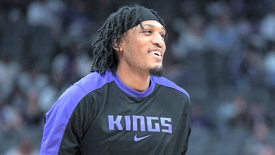Pistons fill final roster spot with ex-Kings big man