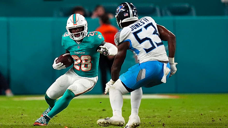 Dolphins RB Devon Achane drops bold take on potential Tyreek Hill, Jaylen Waddle race