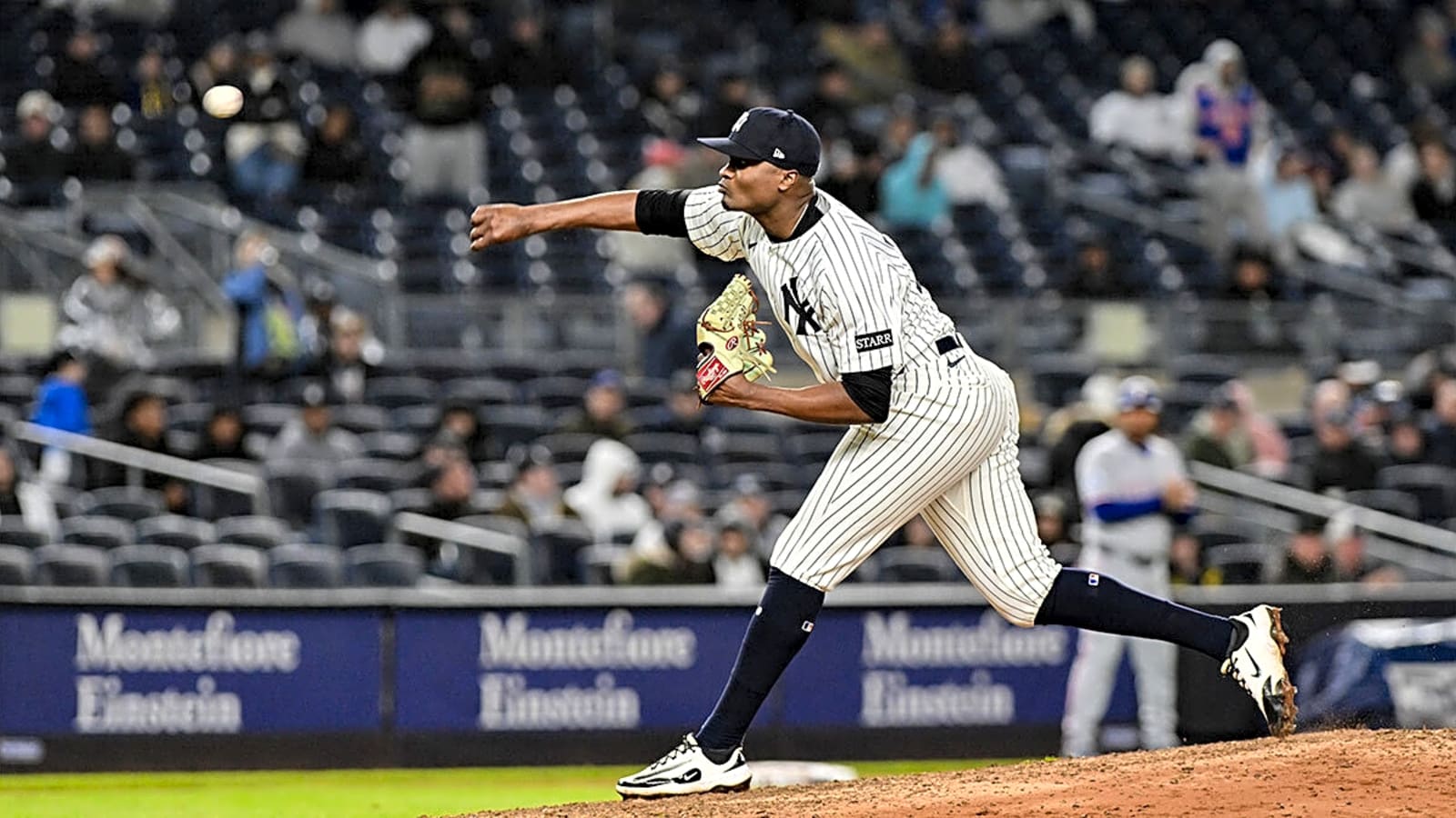 Yankees lose reliever to injured list