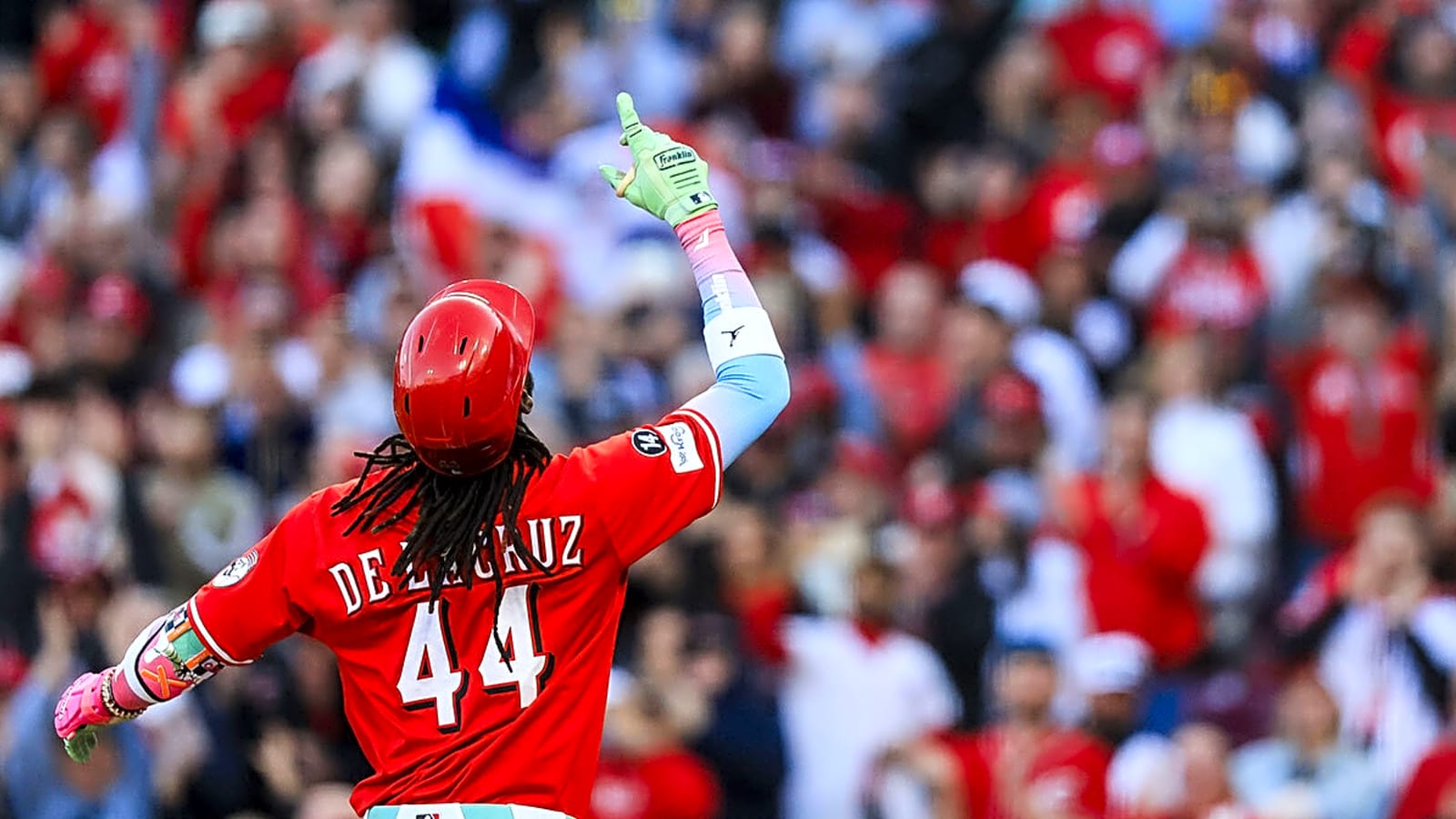 Elly De La Cruz goes viral with grand slam on his bobblehead night