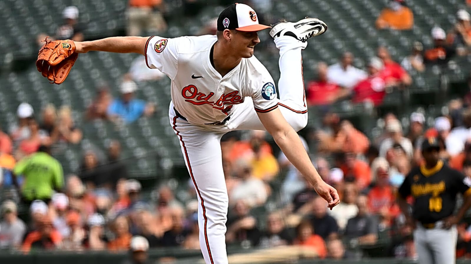 Orioles make pitching roster moves as season winds down