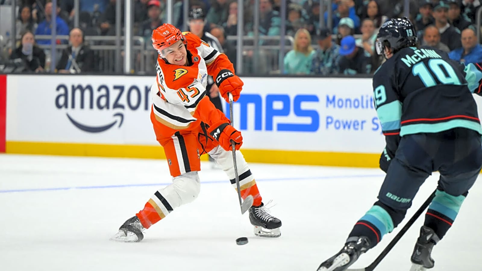 Ducks’ rookie Beckett Sennecke responds to mom’s emotional reaction to 1st NHL goal