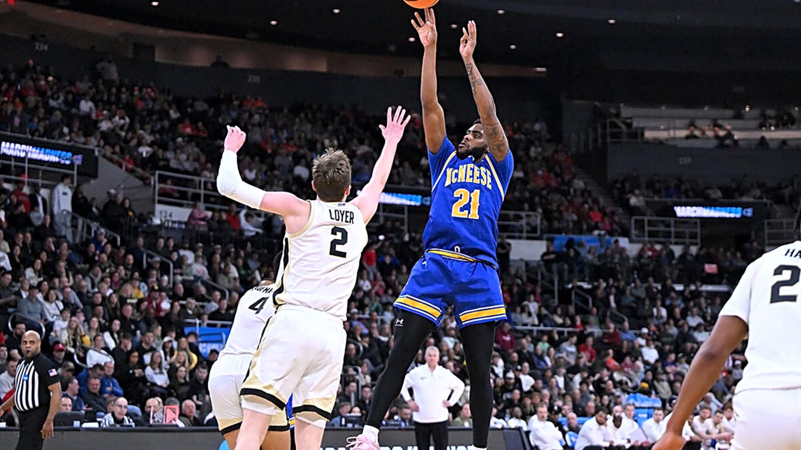 Memphis guard arrested for aggravated assault