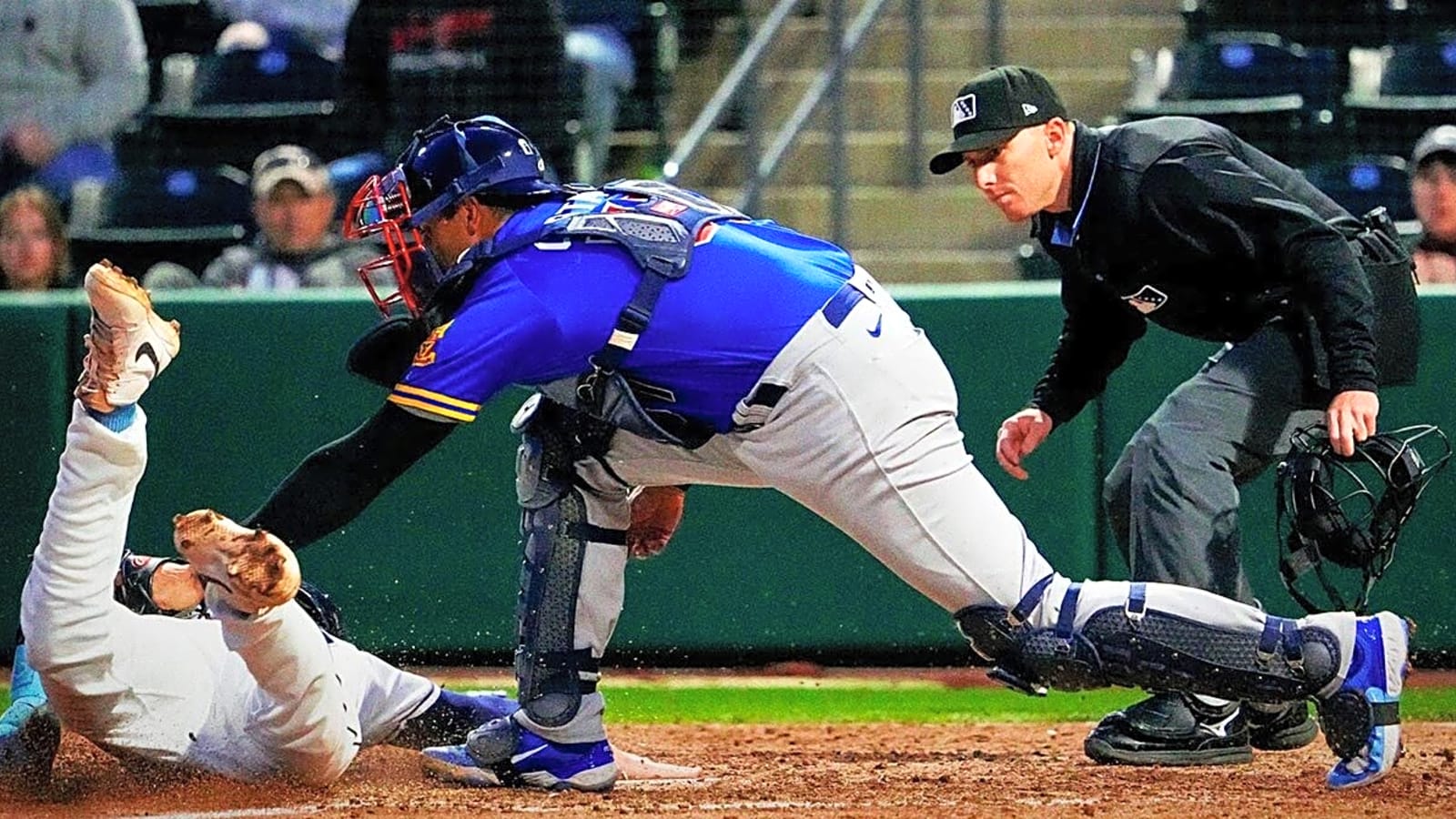 Twins make big decision on ex-Dodgers top prospect