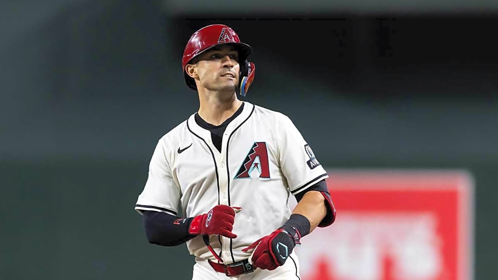 Royals swing trade for veteran Diamondbacks outfielder