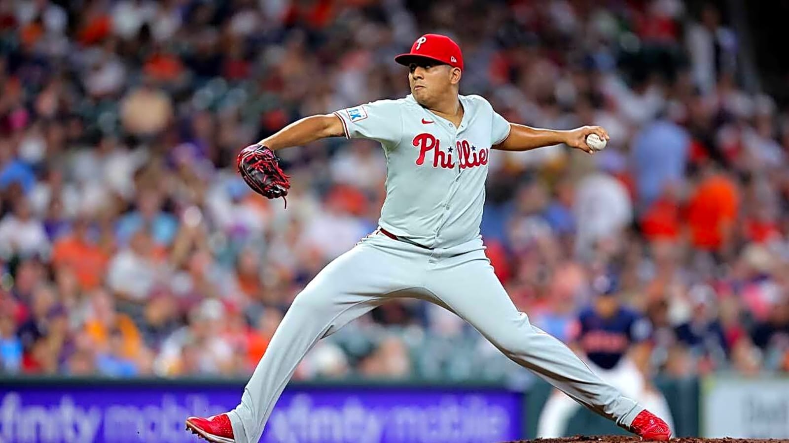 Phillies’ Ranger Suarez makes insane grab vs. Astros