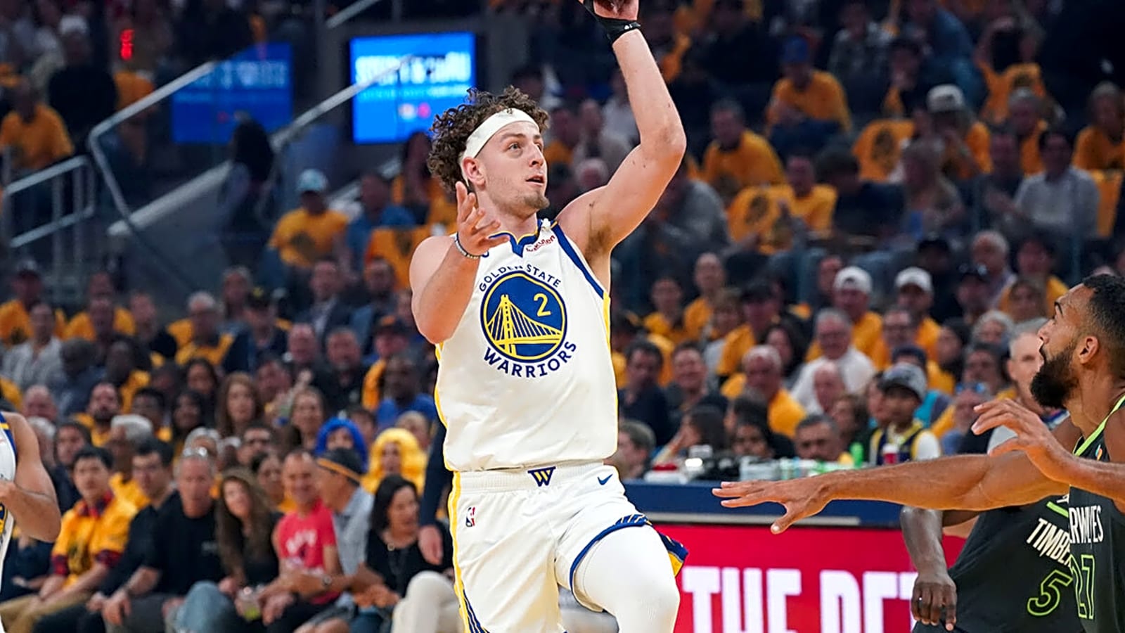 Warriors’ Brandin Podziemski suffers injury scare vs. Clippers