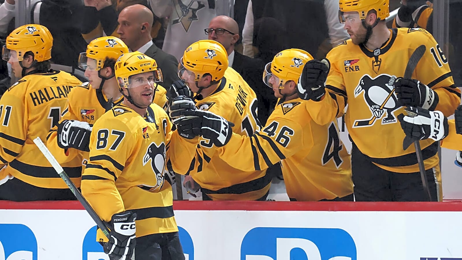 Penguins’ Sidney Crosby surpasses Joe Sakic on all-time list in home opener