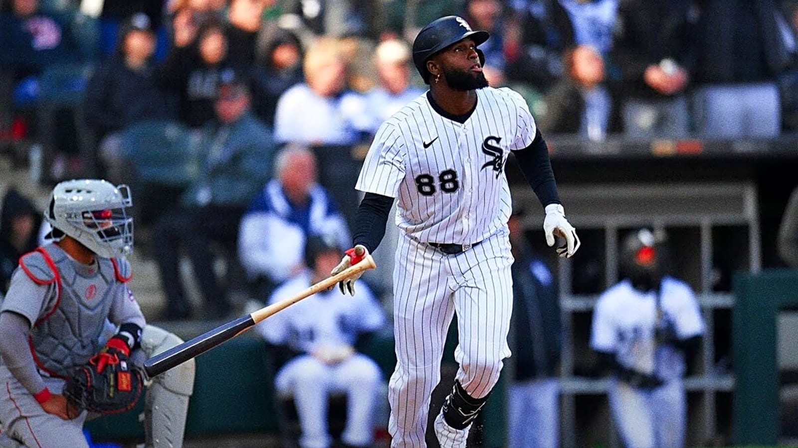 Dodgers, White Sox ‘table’ Luis Robert Jr. trade talks