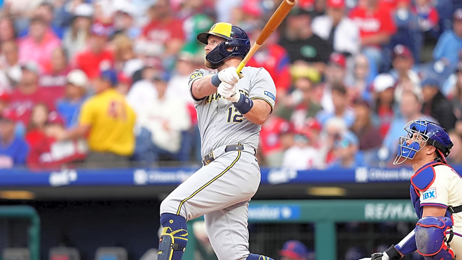  Rival exec suggests Red Sox make Brewers trade